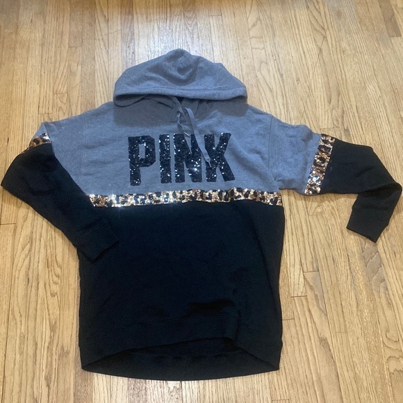 Sweaters - Used pink hoodie